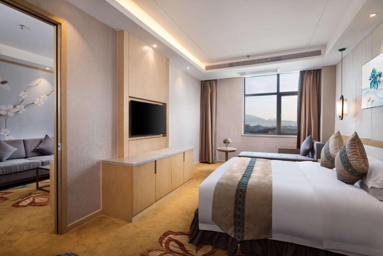 فندق Ramada Plaza By Wyndham إنشي المظهر الخارجي الصورة