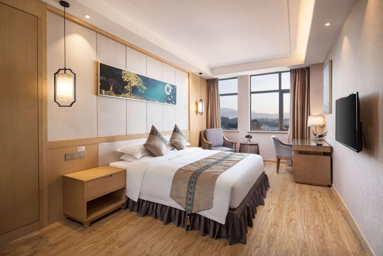 فندق Ramada Plaza By Wyndham إنشي المظهر الخارجي الصورة